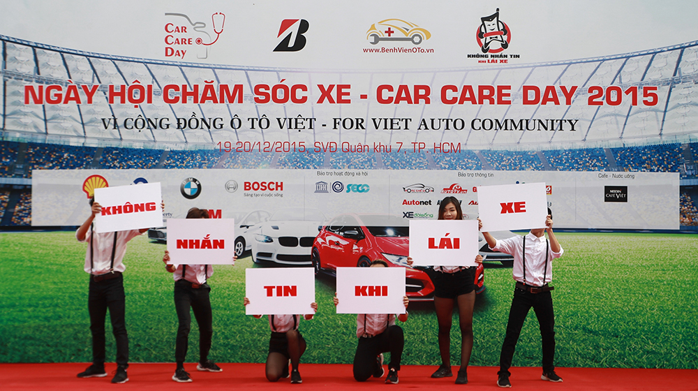 Hàng trăm xe hơi “kéo nhau” đi bảo dưỡng tại TP. HCM Car_Care_Day (11).JPG