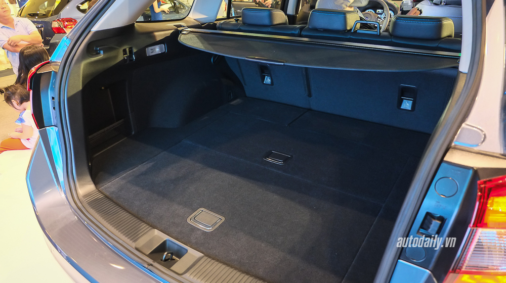 Những trang bị “đáng tiền” trên Subaru Levorg Subaru_Levorg (15).jpg