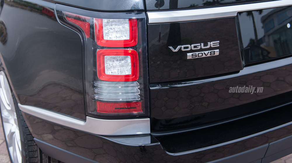 Ảnh chi tiết Range Rover LWB 4.4 Vogue SDV8 tại Hà Nội range rover LWB may dau (10).jpg