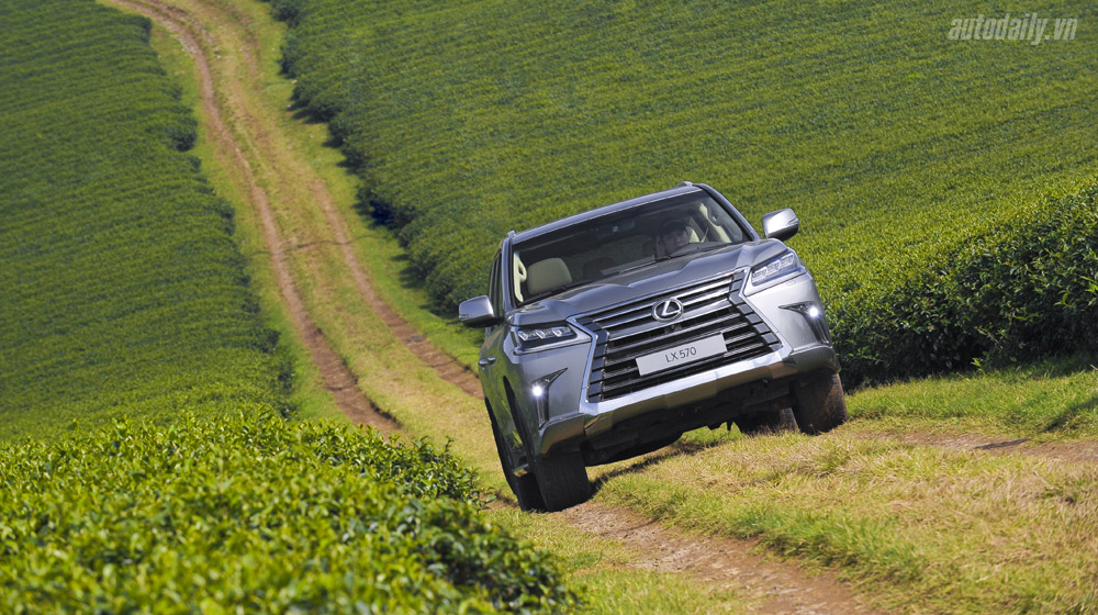 “Lên núi” cùng “chuyên cơ mặt đất” Lexus LX570 Lexus LX570 (12)-1.jpg