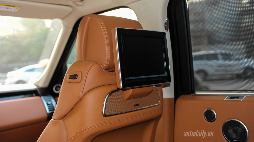 Chi tiết nội thất Range Rover SVAutobiography đầu tiên về Việt Nam Range Rover SVAutobiography (41).JPG