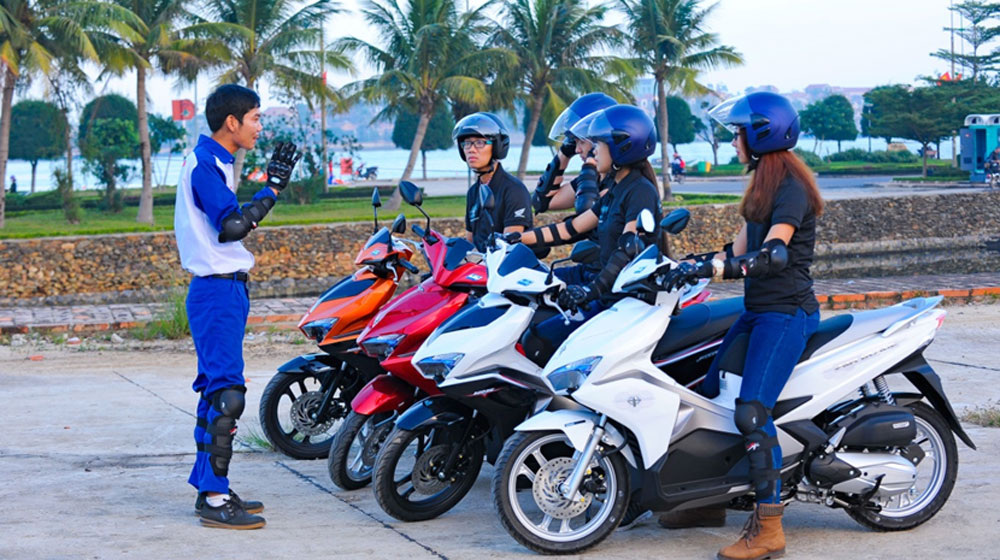 Dàn Air Blade 125cc mới cóng “khởi động nhẹ” trước thềm Caravan honda-air-blade-caravan (1).jpg