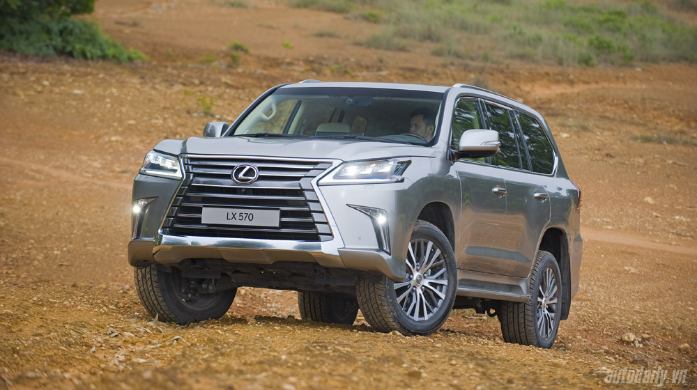 5 điều khiến Lexus LX570 được gọi là “chuyên cơ mặt đất” Lexus LX570 (14).jpg