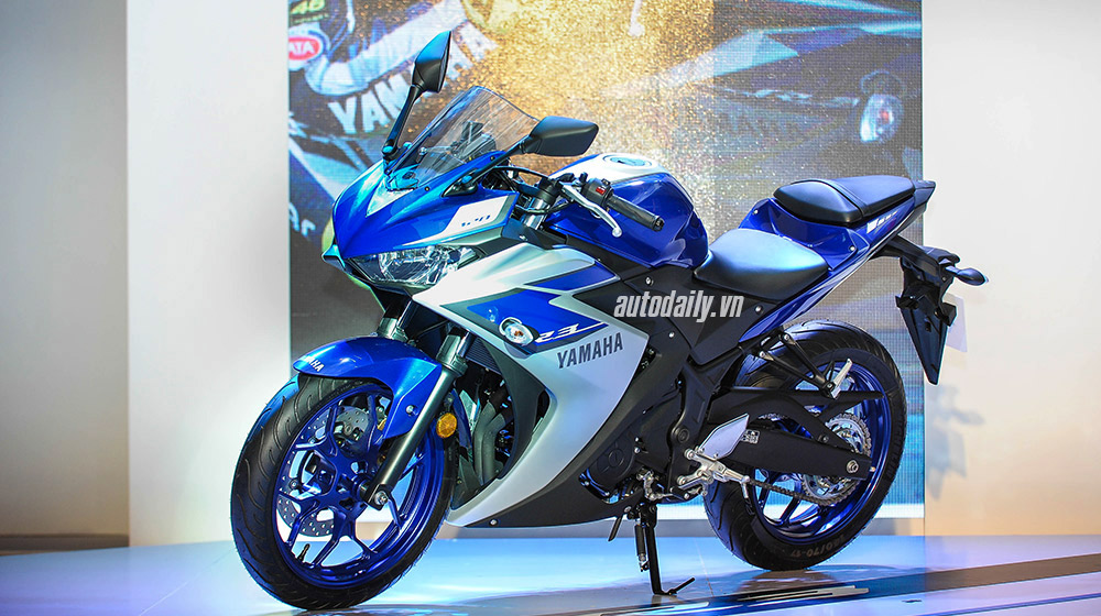 5 sự kiện nổi bật của làng xe máy trong năm 2015 Yamaha R3 (11).jpg