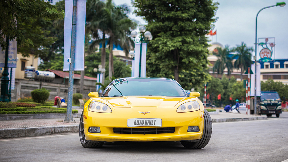 ‘‘Cầm cương’’ Chevrolet Corvette C6: Cơ bắp Mỹ đúng điệu chevrolet-corvette-c6 (3).JPG