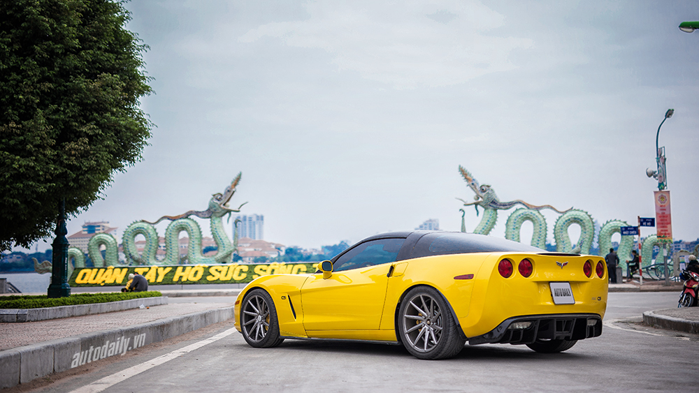 ‘‘Cầm cương’’ Chevrolet Corvette C6: Cơ bắp Mỹ đúng điệu chevrolet-corvette-c6 (6).JPG