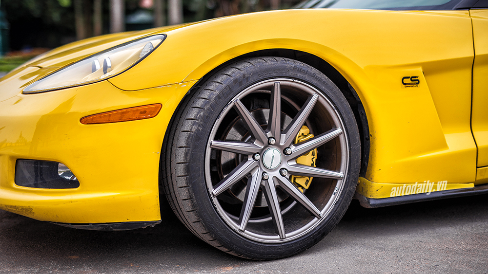 ‘‘Cầm cương’’ Chevrolet Corvette C6: Cơ bắp Mỹ đúng điệu chevrolet-corvette-c6 (9).JPG