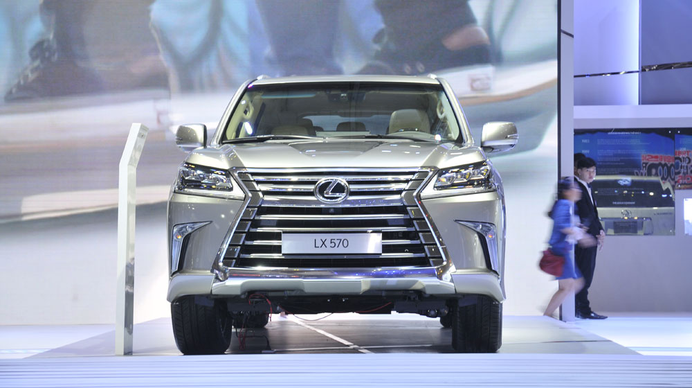 6 tỉ đô la Mỹ để nhập khẩu ô tô và linh kiện ô tô vms-2015-lexus-lx570.jpg