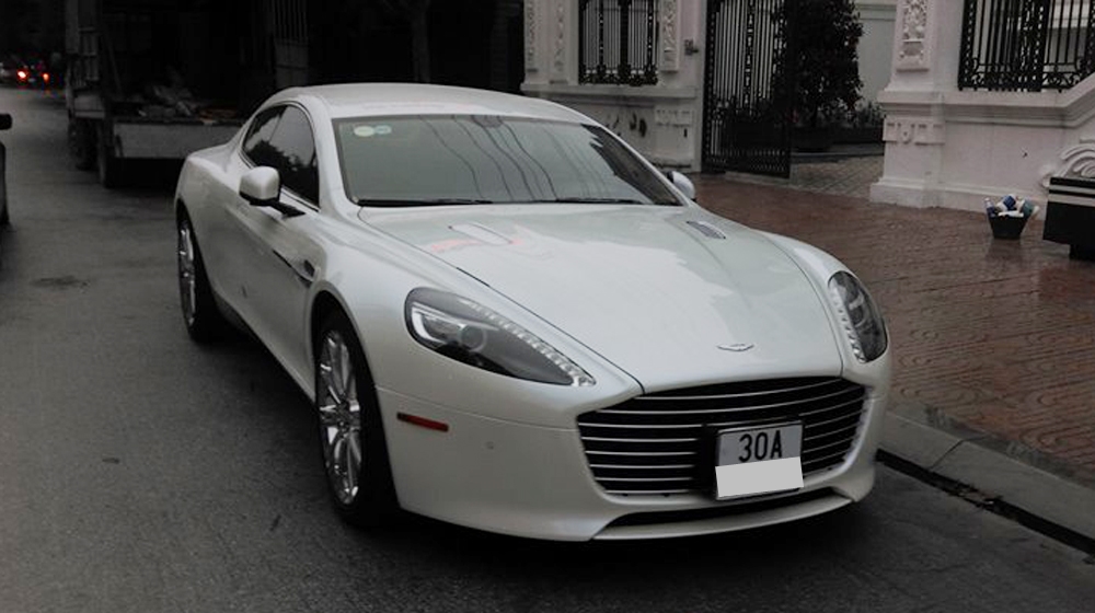 Aston Martin Rapide S đầu tiên tại Việt Nam ra biển trắng Aston martin Rapide.jpg