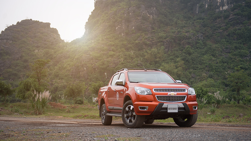 Đánh giá Chevrolet Colorado High Country: Thêm 