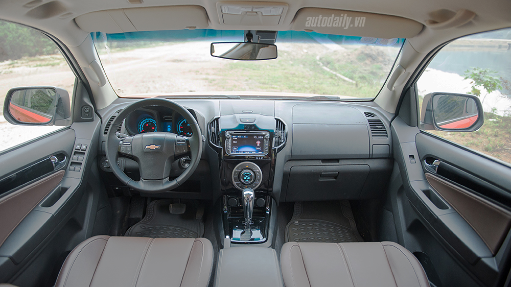 Đánh giá Chevrolet Colorado High Country: Thêm 