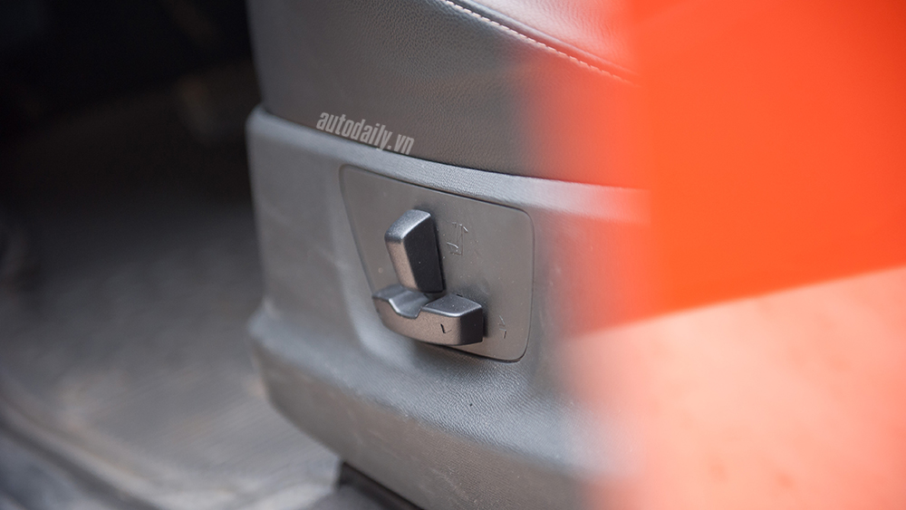 Đánh giá Chevrolet Colorado High Country: Thêm 