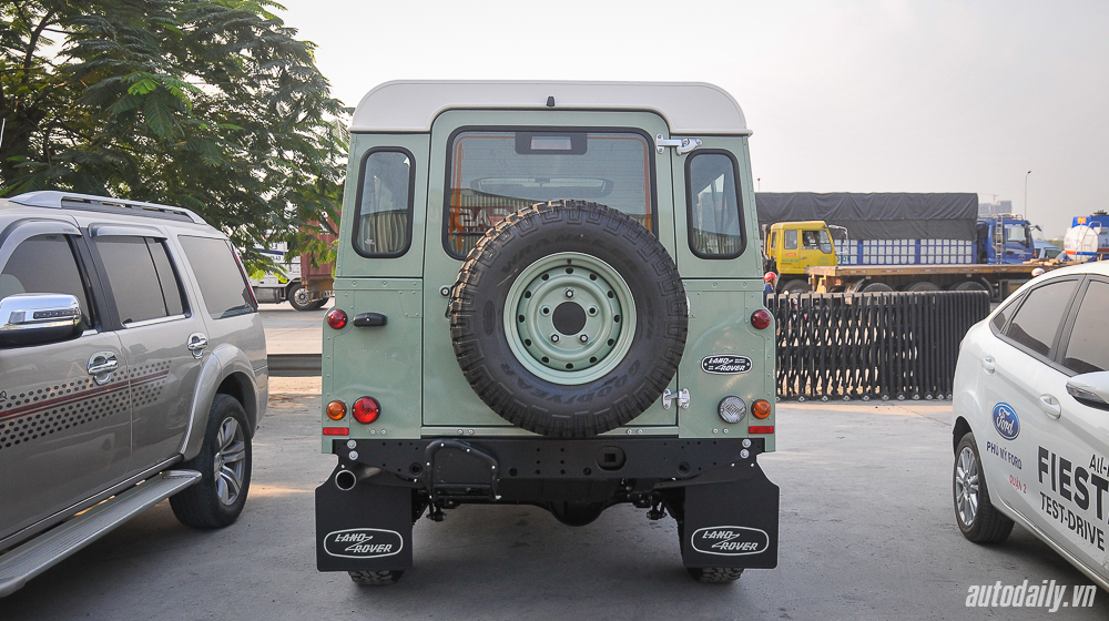 Ngắm Land Rover Defender Heritage Edition độc nhất Việt Nam Land_Rover_Defender_Disan (2).jpg