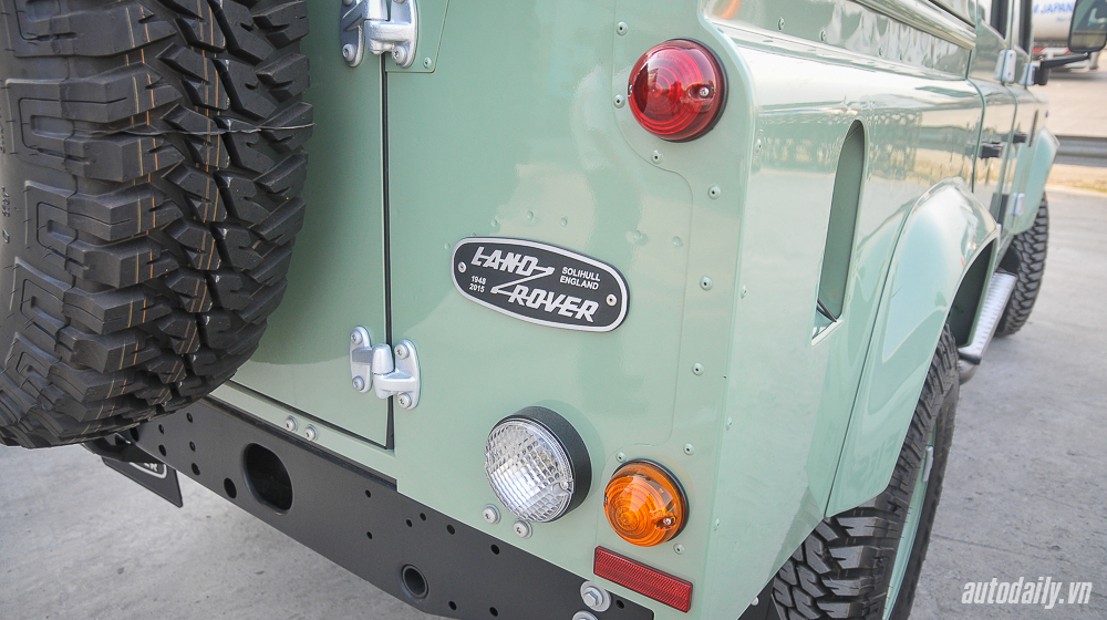 Ảnh chi tiết ngoại thất Land Rover Defender Heritage Edition Land_Rover_Defender_Disan (8).jpg