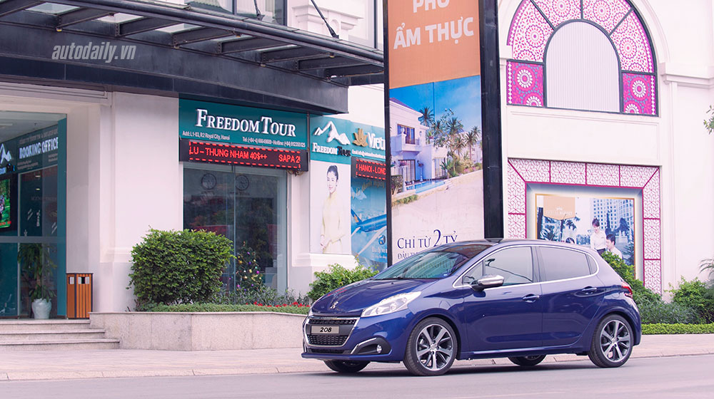 Đánh giá Peugeot 208 – “Xế” nhỏ đẳng cấp châu Âu DSC_4630_1.jpg