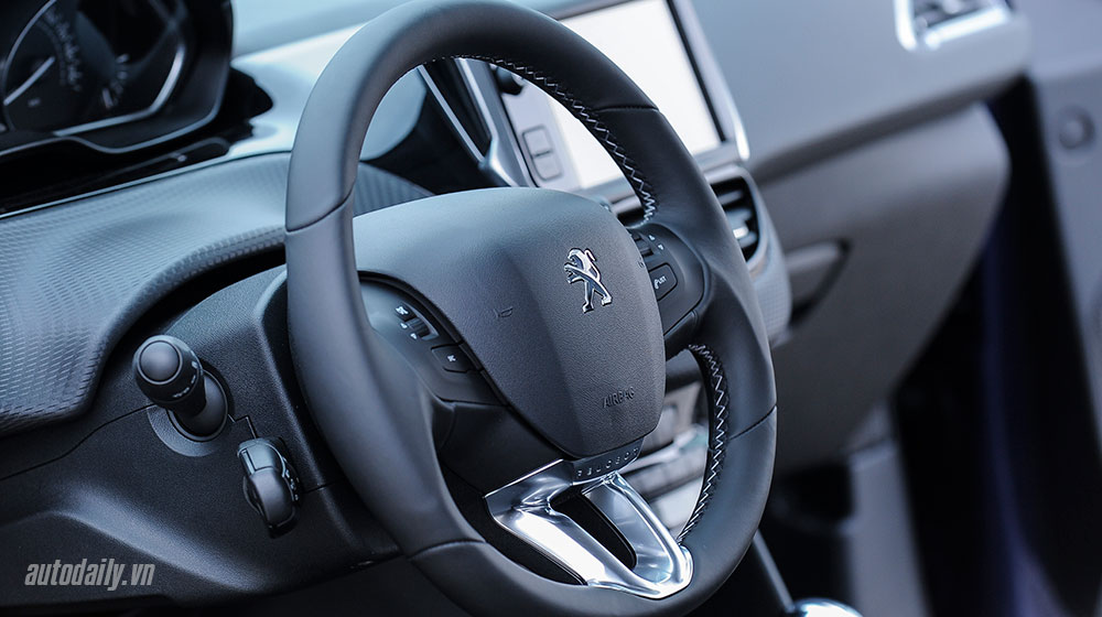 Đánh giá Peugeot 208 – “Xế” nhỏ đẳng cấp châu Âu DSC_4698-copy.jpg