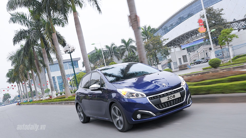 Đánh giá Peugeot 208 – “Xế” nhỏ đẳng cấp châu Âu DSC_4864.jpg