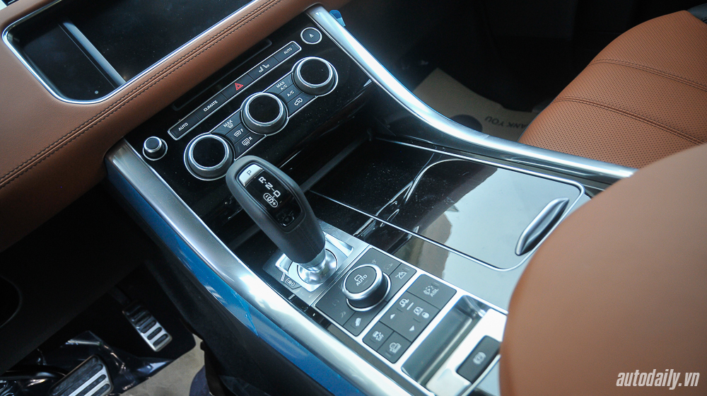 Ảnh chi tiết Range Rover Sport Autobiography Dynamic tại Việt Nam Range_Rover_Sport_Autobiography (8).jpg