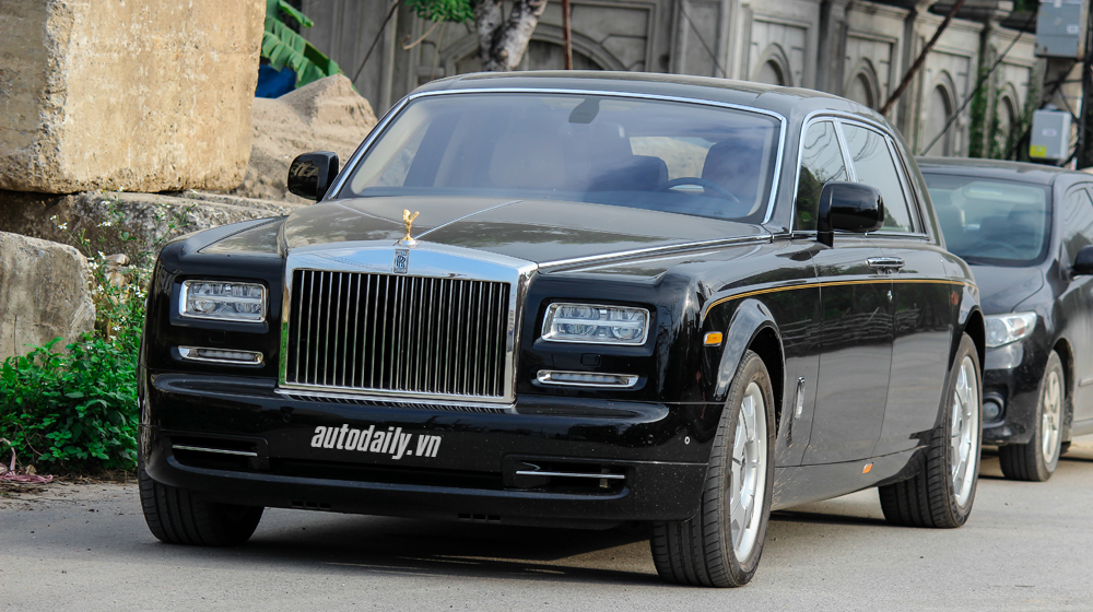 Đại gia Ninh Bình chi hơn 30 tỷ tậu Rolls-Royce Phantom Series II EWB 1 Rolls-Royce Phantom (10).JPG