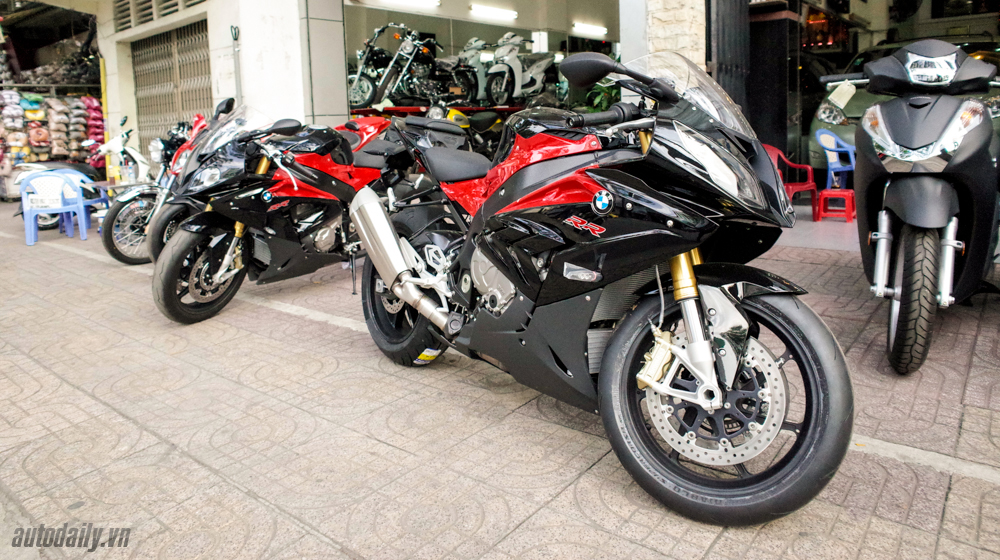 BMW S1000RR 2016 đầu tiên đến Việt Nam BMW S1000RR 2016 (1).jpg