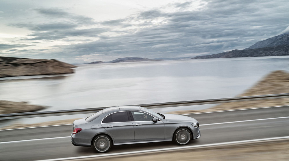 Ảnh chi tiết Mercedes-Benz E-Class 2016 2017-Mercedes-E-Class-26.jpg