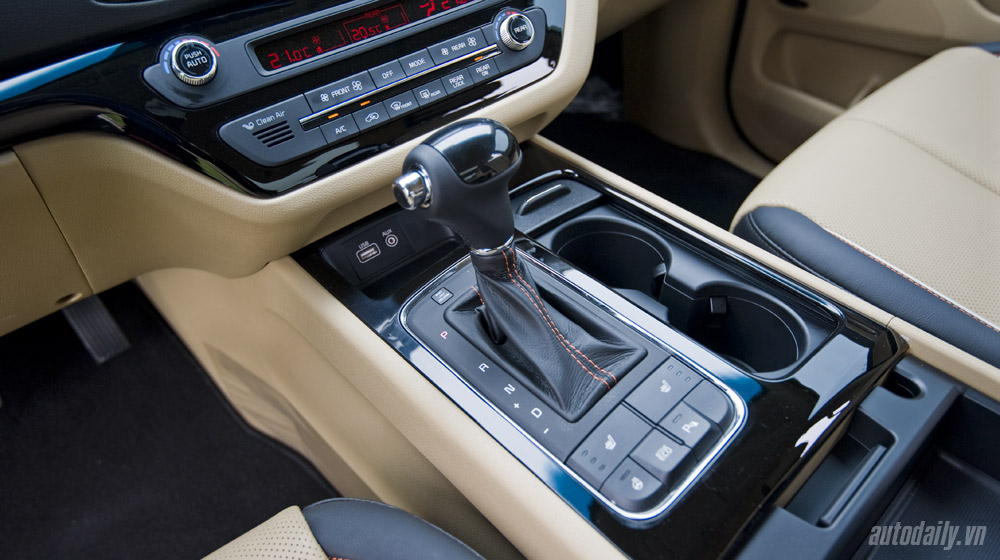 Đánh giá Kia Grand Sedona – Mẫu MPV lý tưởng cho gia đình Việt Kia Sedona_Noithat (14).jpg