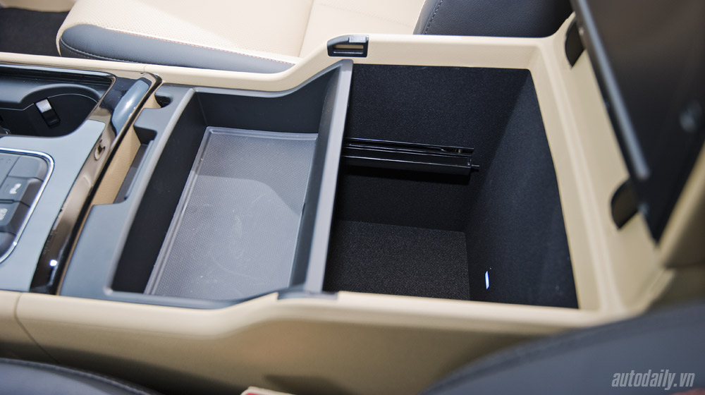 Đánh giá Kia Grand Sedona – Mẫu MPV lý tưởng cho gia đình Việt Kia Sedona_Noithat (16).jpg