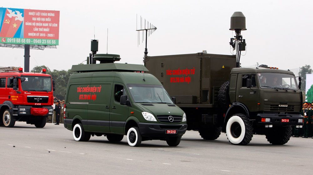 Ngắm dàn xe “đặc chủng” xuất hiện tại Hà Nội Xe-đặc-chủng-(3).jpg