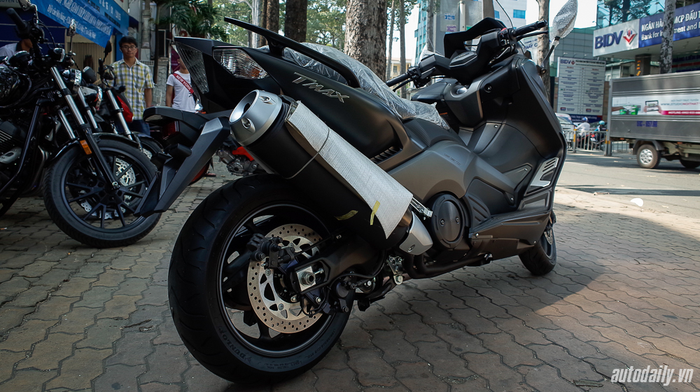 Ảnh chi tiết Yamaha TMax Iron Max tại Việt Nam Yamaha_TMAx (3).jpg