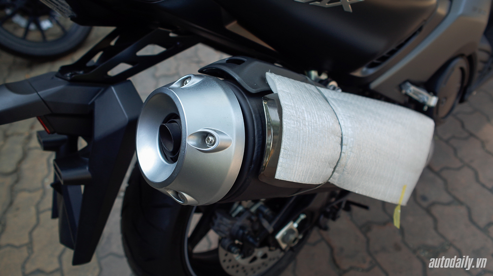 Ảnh chi tiết Yamaha TMax Iron Max tại Việt Nam Yamaha_TMAx (9).jpg