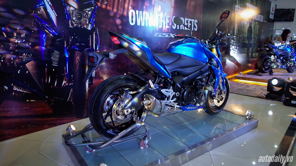 Suzuki chính thức mở bán GSX-S1000, giá 415 triệu đồng Suzuki_GSX-S1000 (3).jpg