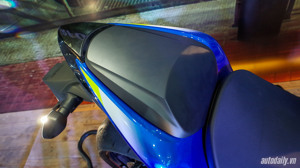Chi tiết bộ phụ kiện chính hãng cho Suzuki GSX-S1000 Suzuki_GSX-S1000 (6).jpg