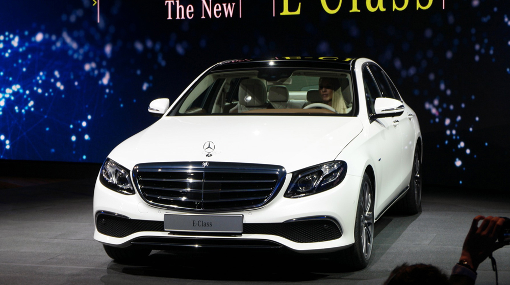 Cận cảnh Mercedes E-Class 2016 “bằng xương bằng thịt” Mercedes E-Class 2016 (15).JPG