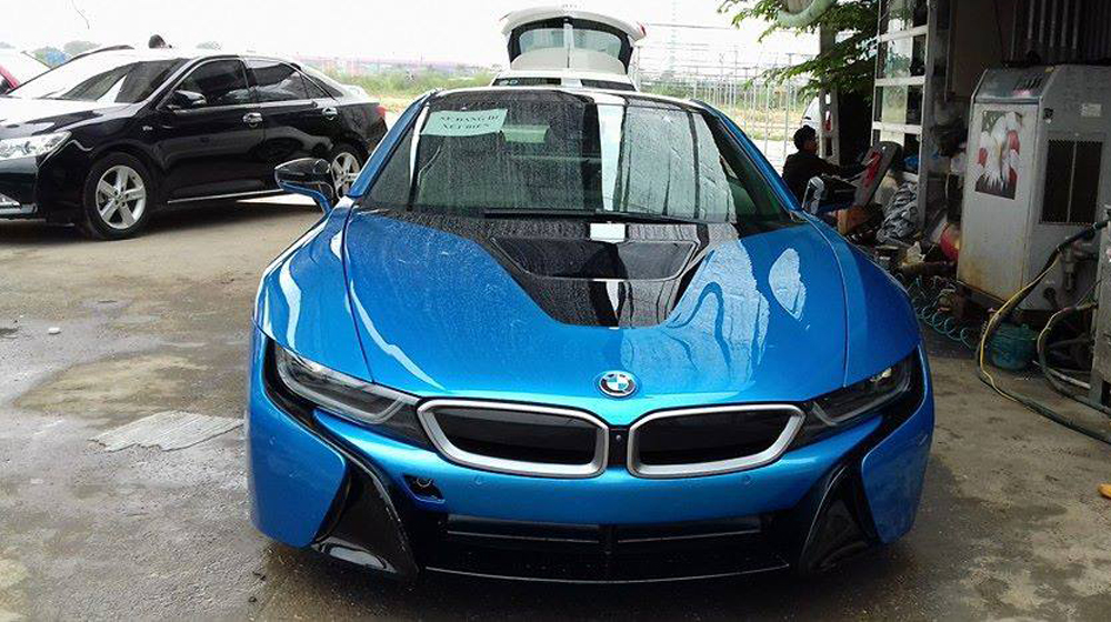 BMW i8 xanh ngọc độc nhất Việt Nam tái xuất sau tai nạn BMW i8 (1).jpg