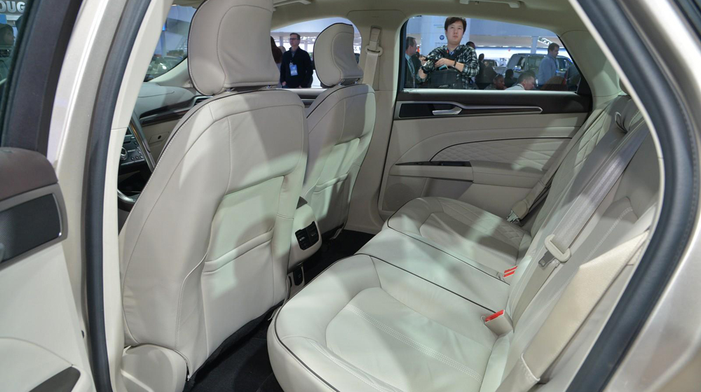 Ford Fusion 2017 chính thức ra mắt, giá từ 22.995 USD Ford Fusion  (5).JPG