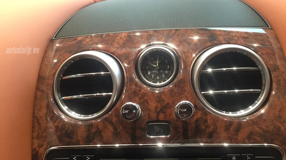 Ảnh chi tiết Bentley Continental Flying Spur chính hãng thứ 2 về Việt Nam Bentley chinh hang (12).JPG