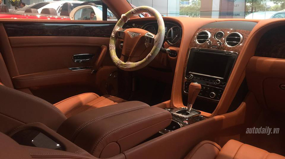 Ảnh chi tiết Bentley Continental Flying Spur chính hãng thứ 2 về Việt Nam Bentley chinh hang (14).JPG