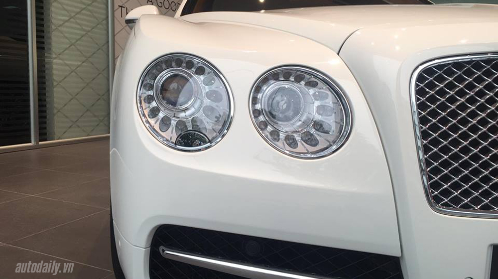 Ảnh chi tiết Bentley Continental Flying Spur chính hãng thứ 2 về Việt Nam Bentley chinh hang (3).jpg