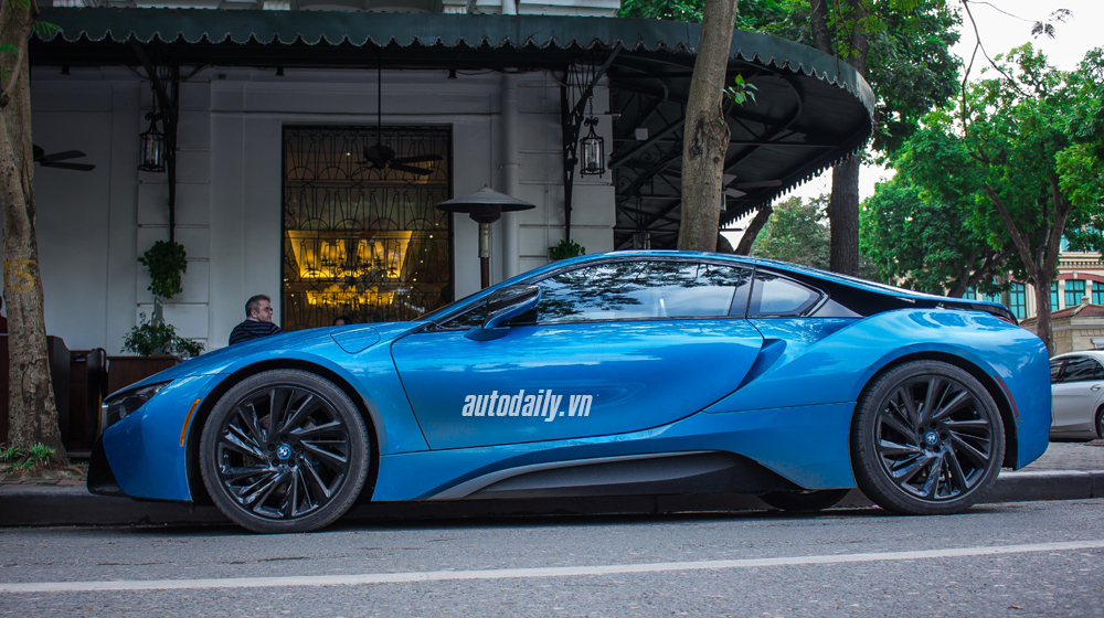 Cận cảnh BMW i8 xanh ngọc độc nhất Việt Nam BMW i8 xanh (12).JPG