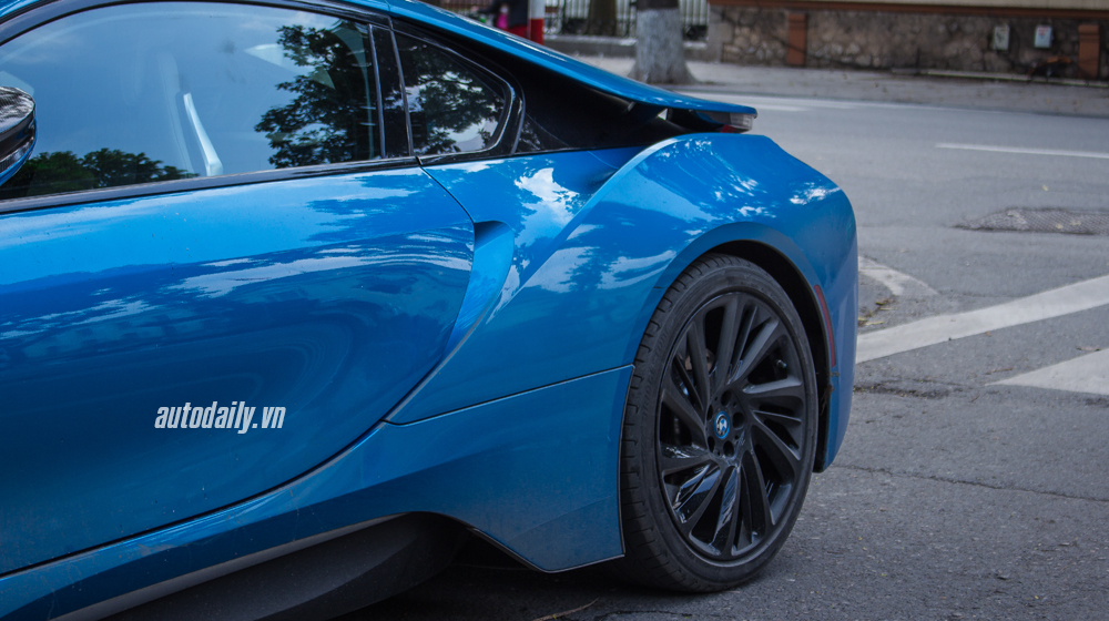 Cận cảnh BMW i8 xanh ngọc độc nhất Việt Nam BMW i8 xanh (21).jpg