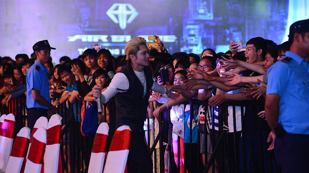 Air Blade 125cc mang quà đầu năm gì đến cho người dân miền Tây? airblade-caravan-6 (10).jpg