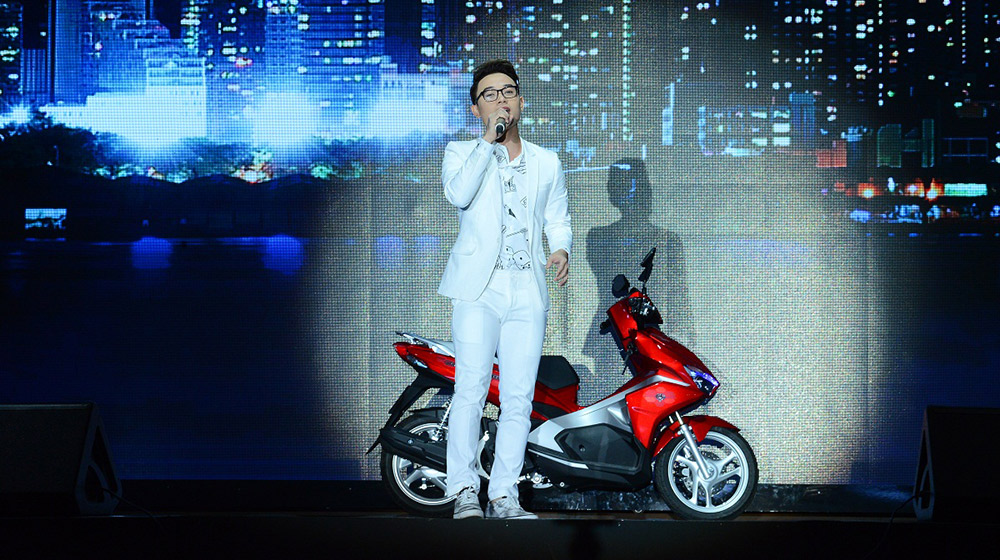 Air Blade 125cc mang quà đầu năm gì đến cho người dân miền Tây? airblade-caravan-6 (11).jpg