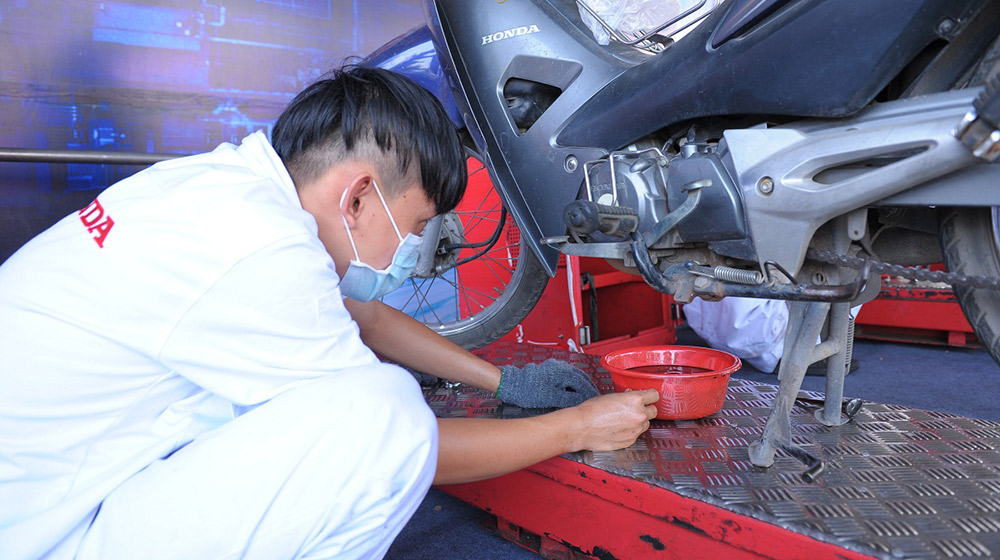 Air Blade 125cc mang quà đầu năm gì đến cho người dân miền Tây? airblade-caravan-6 (7).jpg