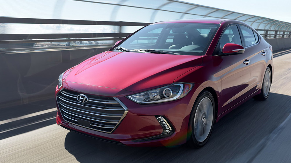 Hyundai Elantra 2017 được trang bị Apple CarPlay và Android Auto 2017-Hyundai-Elantra-USA9-(1).jpg