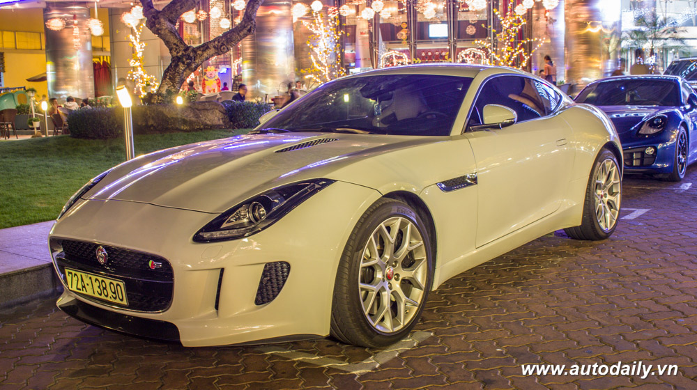 Dàn “xế” khủng tụ họp tại Sài Gòn Dan_sieu_xe (19).jpg