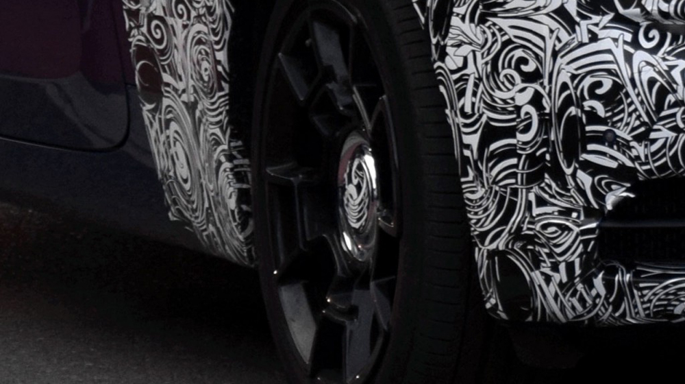 Rolls-Royce Wraith Series II lộ diện trên đường thử Rolls-Royce-Wraith-Series-II-facelift-wheel-spy-shot-1024x819 copy.JPG