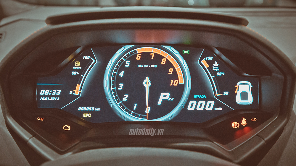 Cận cảnh Lamborghini Huracan chính hãng thứ hai tại Hà Nội 2nd Lamborghini Huracan (20).JPG