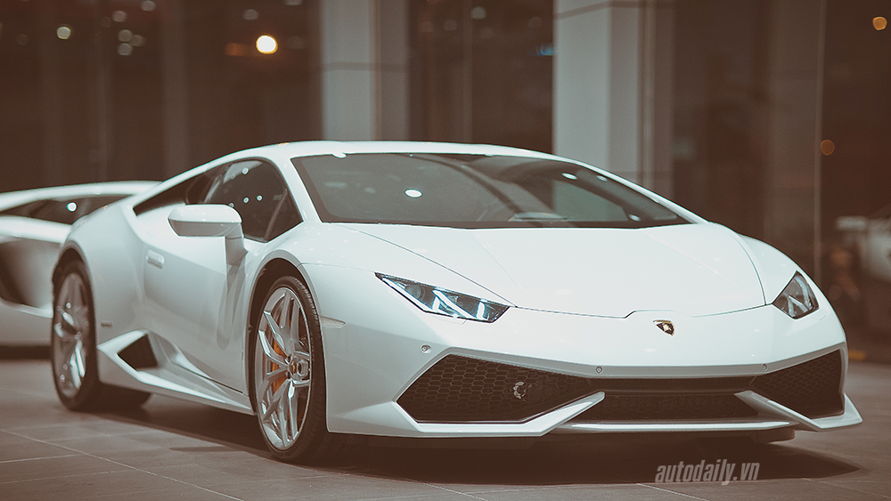 Cận cảnh Lamborghini Huracan chính hãng thứ hai tại Hà Nội 2nd Lamborghini Huracan (57).JPG