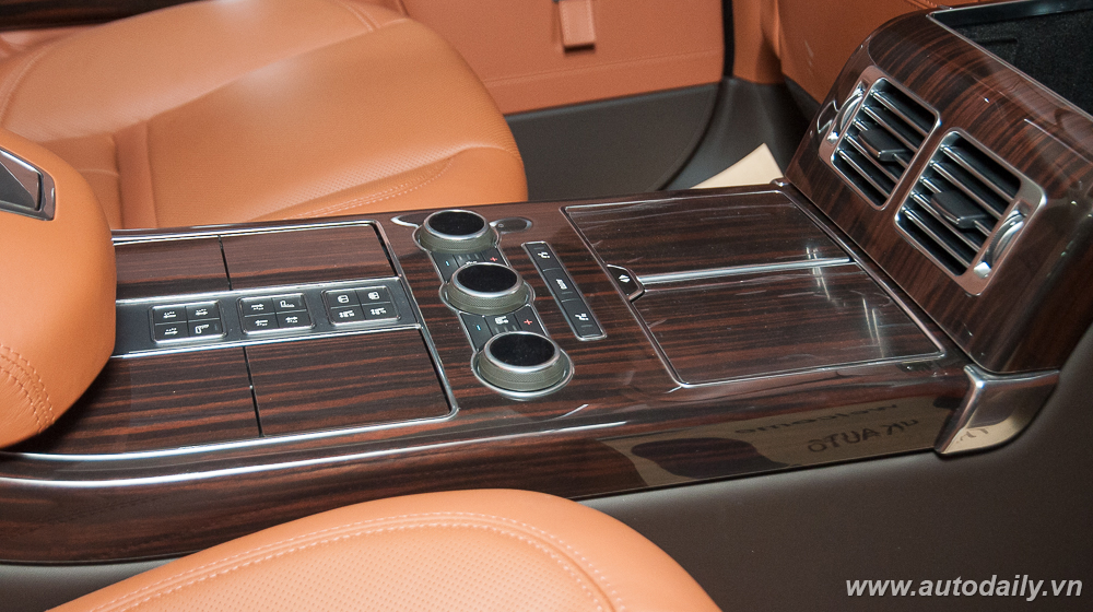 Nội thất Range Rover SVAutobiography chính hãng tại Việt Nam SVAutobiography (18).jpg
