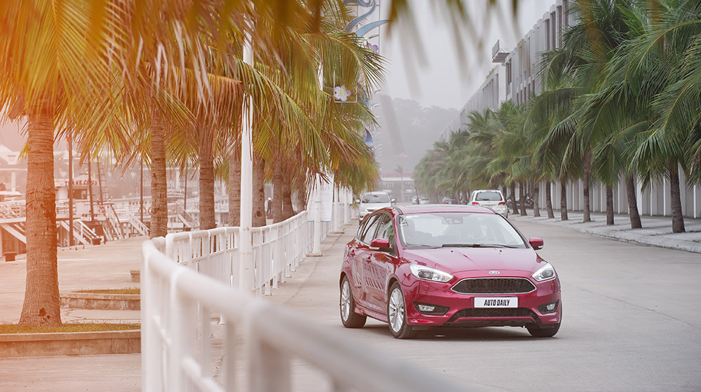 Hành trình “lạ” giữa mùa đông cùng Ford Focus mới ford-focus-2015-1.jpg